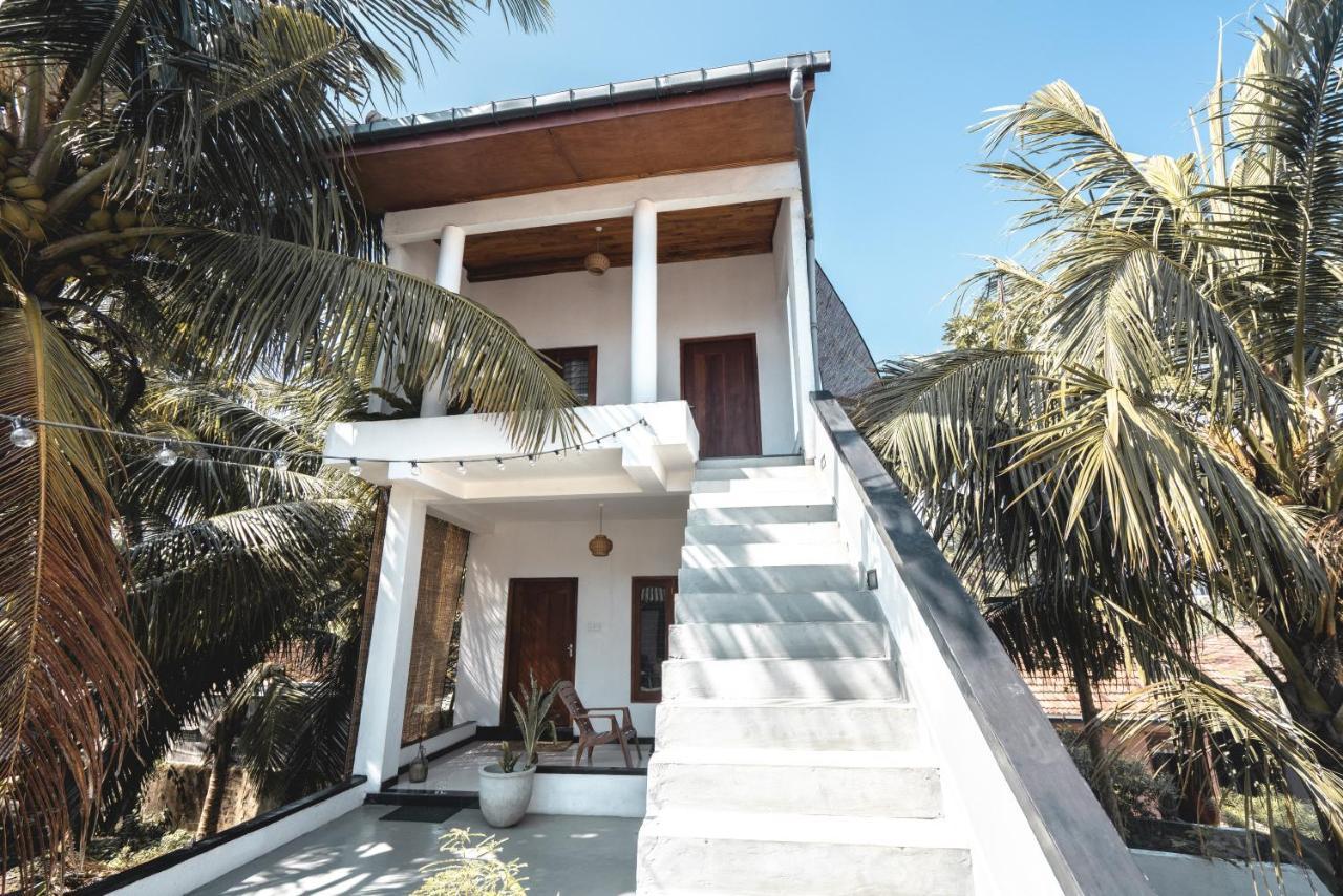 Layback Boutique Surf & Yoga Camp Sri Lanka Hostel Weligama Exterior foto