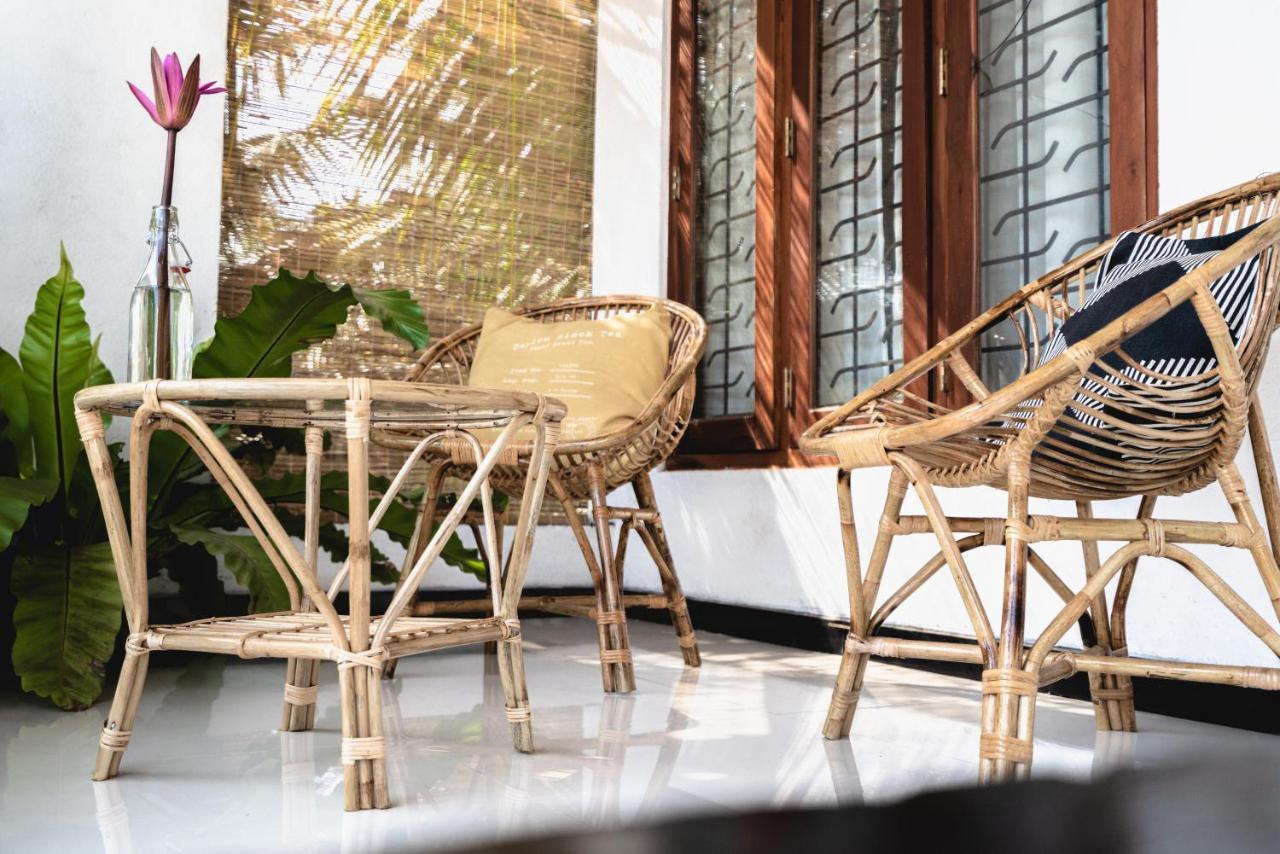 Layback Boutique Surf & Yoga Camp Sri Lanka Hostel Weligama Exterior foto